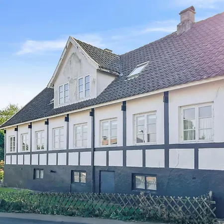 Sjard Holiday home *