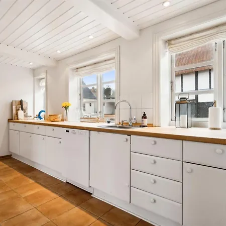 Sjard - 300m From The Sea By Interhome Casa de Férias