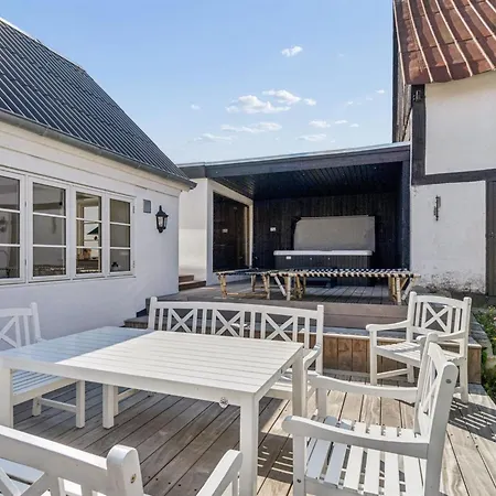Sjard - 300m From The Sea By Interhome Feriehus *