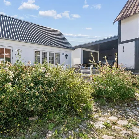 Сasa de vacaciones Sjard - 300m From The Sea By Interhome